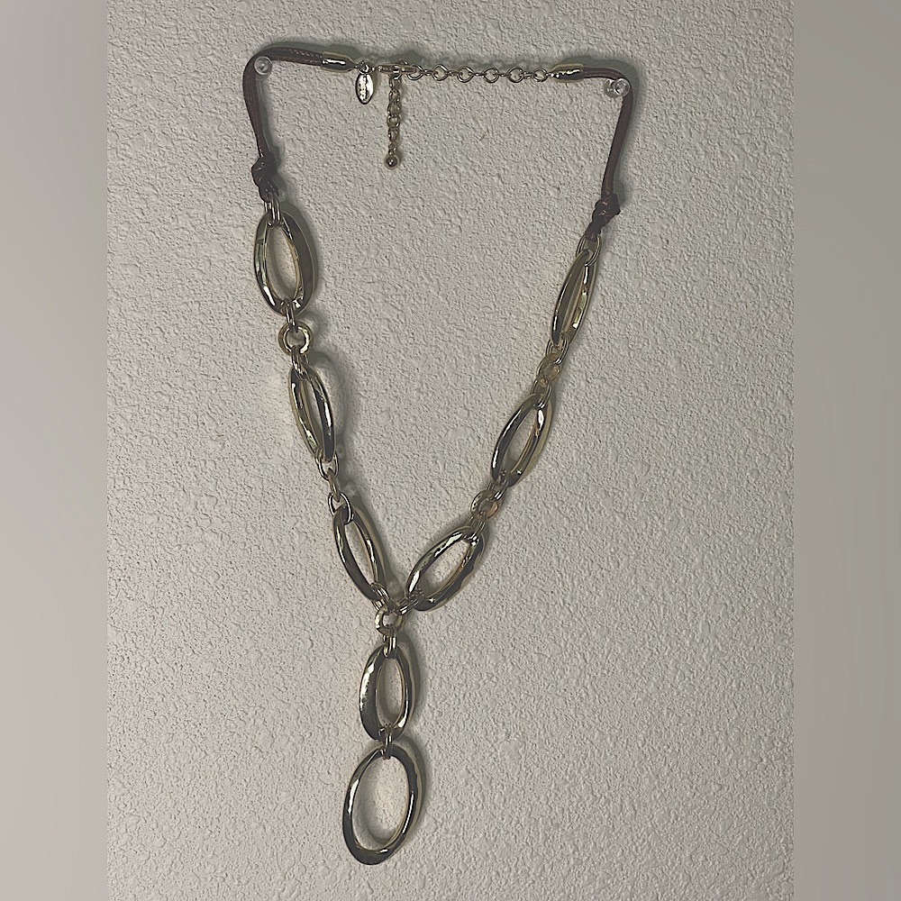 Beautiful fashion necklace.